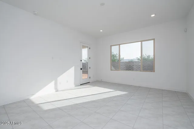 $724,972 | 9389 South Dutchman Drive, Apache Junction, AZ 85120