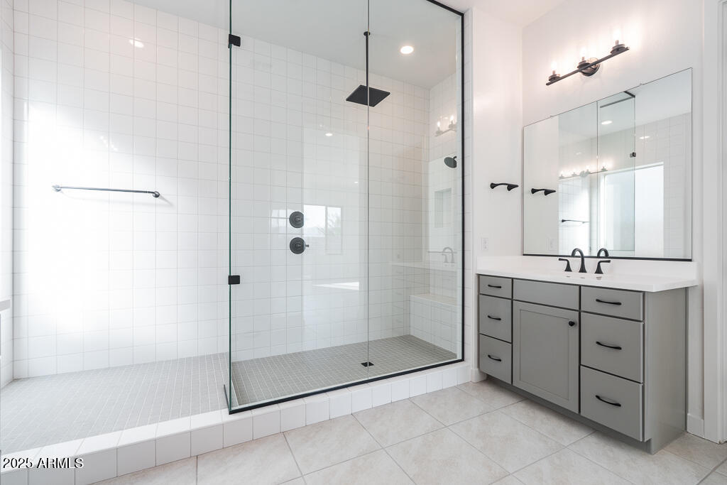 9389 South Dutchman Drive Apache Junction, AZ 85120 - Photo 15 of 23 Tri Pointe Blossom Rock 554 - Primary Ba