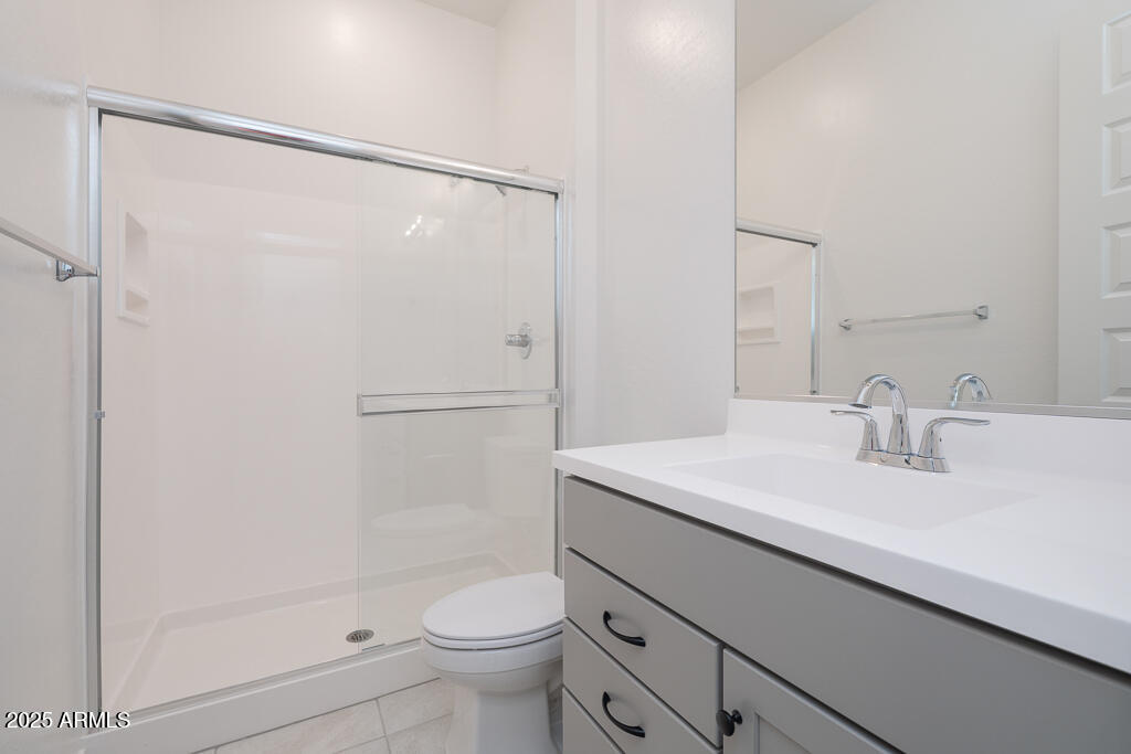 9389 South Dutchman Drive Apache Junction, AZ 85120 - Photo 20 of 23 Tri Pointe Blossom Rock 554 - Bathroom 3