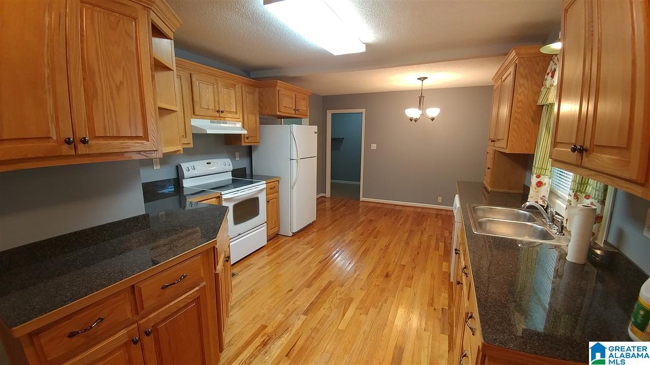 1980 Oldfield Road Sylacauga, AL 35150 - Photo 4 of 17