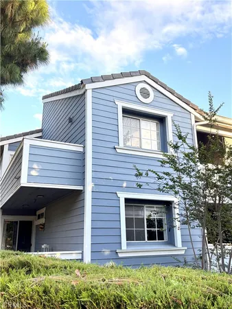 $589,000 | 101 South Lakeview Avenue, Unit 101E, Placentia, CA 92870