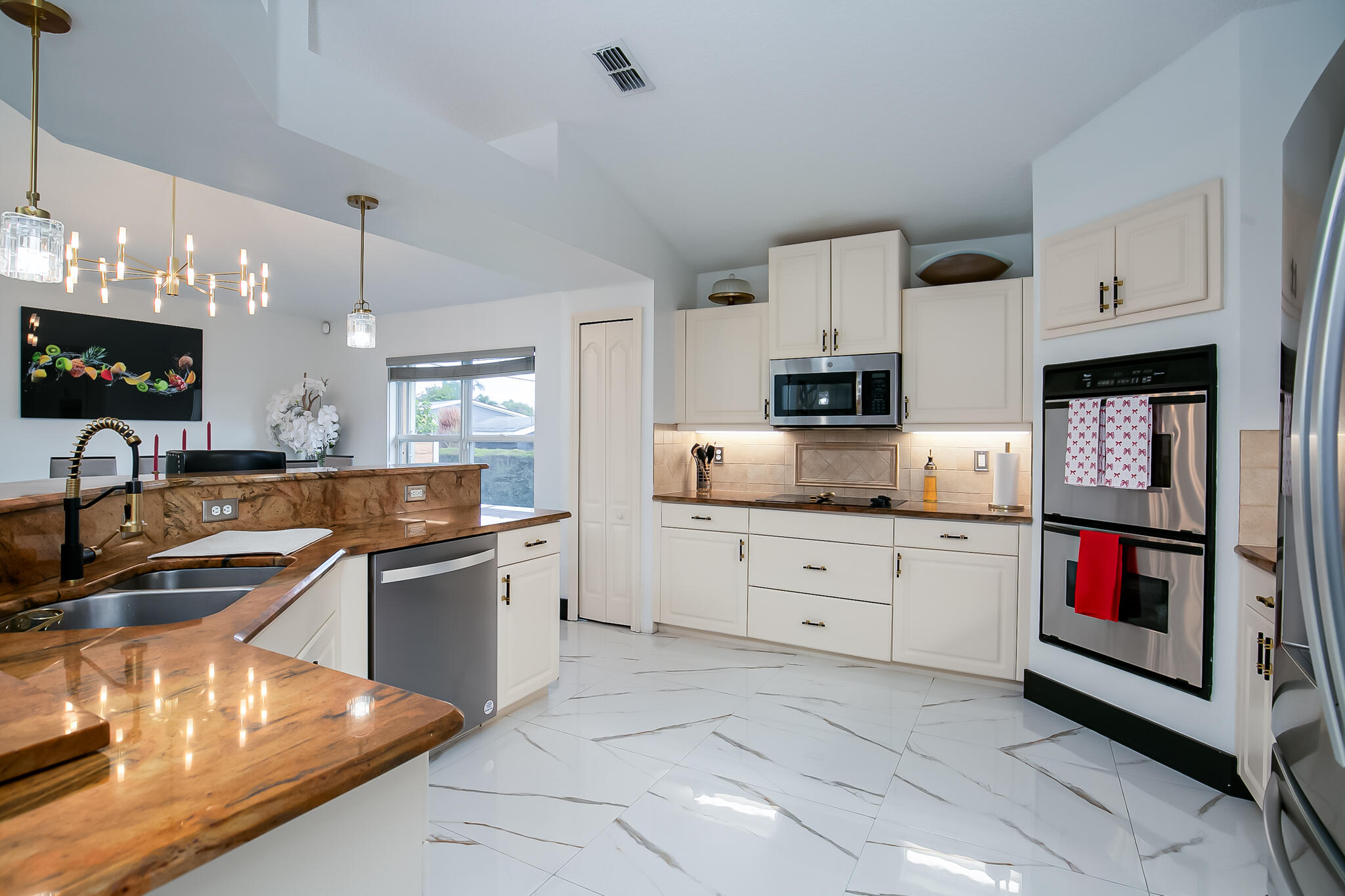 2725 Southwest Somber Road Port St. Lucie, FL 34953 - Photo 17 of 46 2725Somber-13