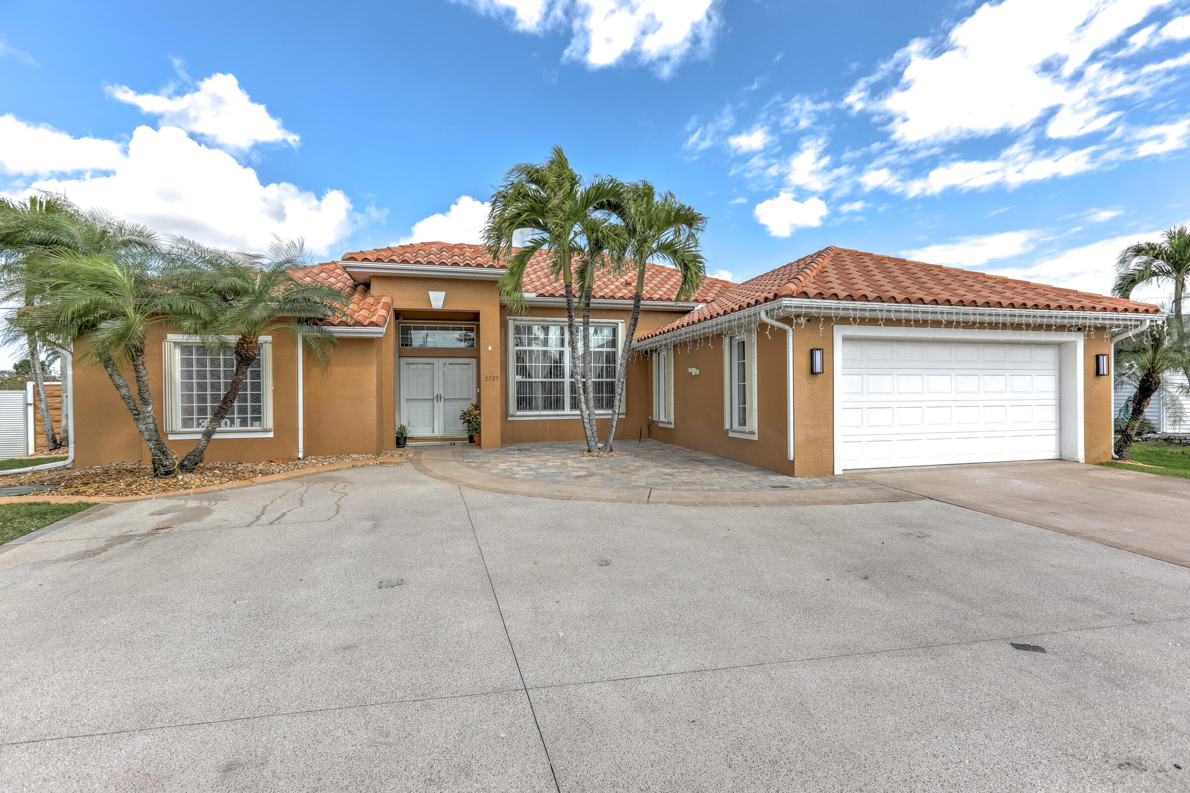 2725 Southwest Somber Road Port St. Lucie, FL 34953 - Photo 3 of 46 FRONT VIEW 3