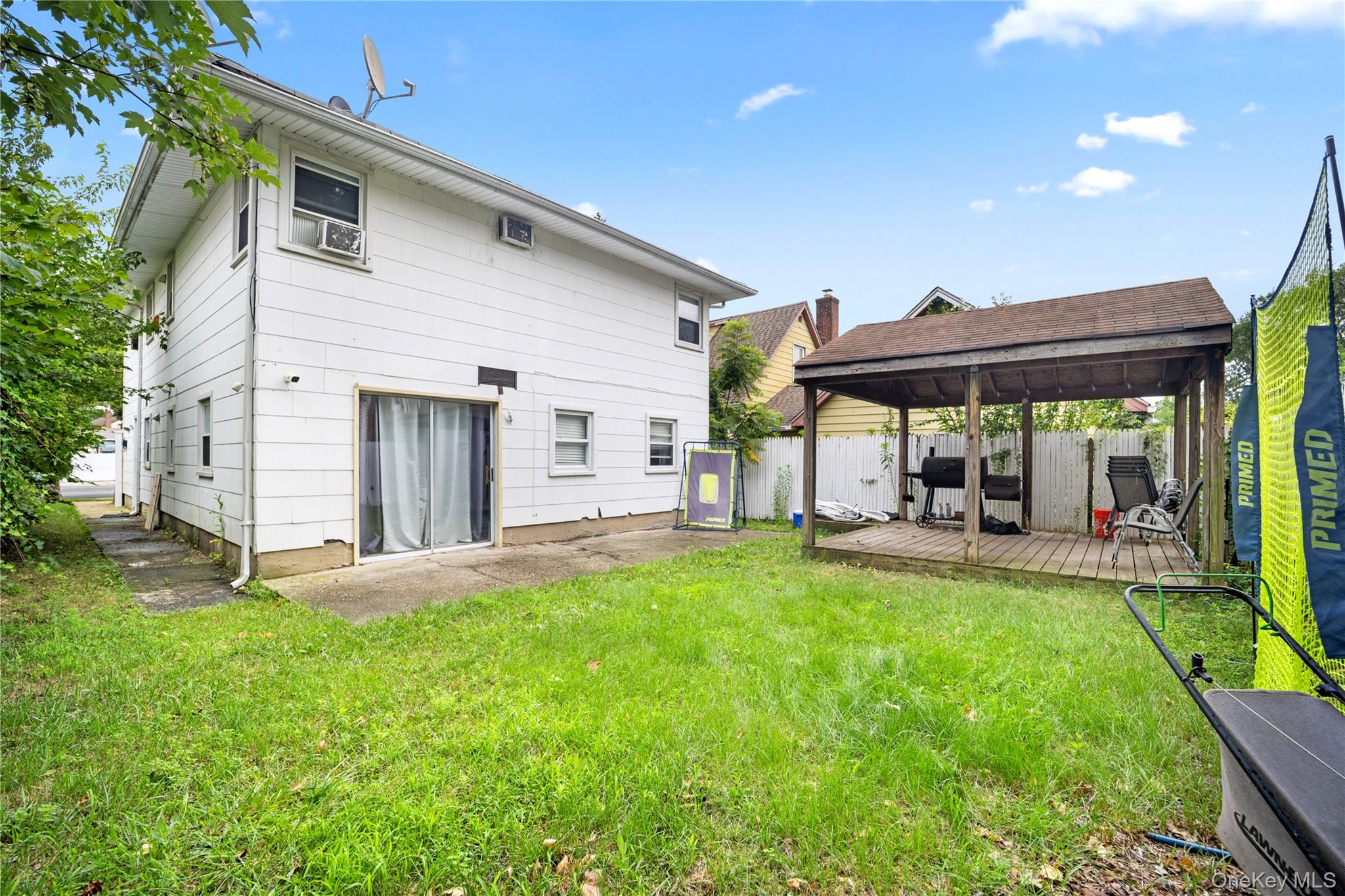284 Baldwin Road Hempstead, NY 11550 - Photo 3 of 33 Gallery Image 3