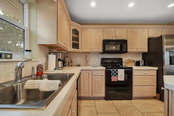 $649,900 | 27 Harry Morrison Road, Alligator Point, FL 32346