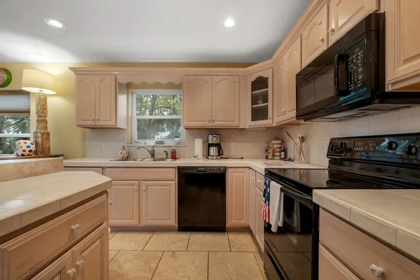 $649,900 | 27 Harry Morrison Road, Alligator Point, FL 32346