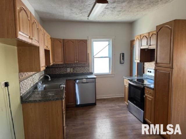 1513 Spruce Street Quincy, IL 62301 - Photo 3 of 16