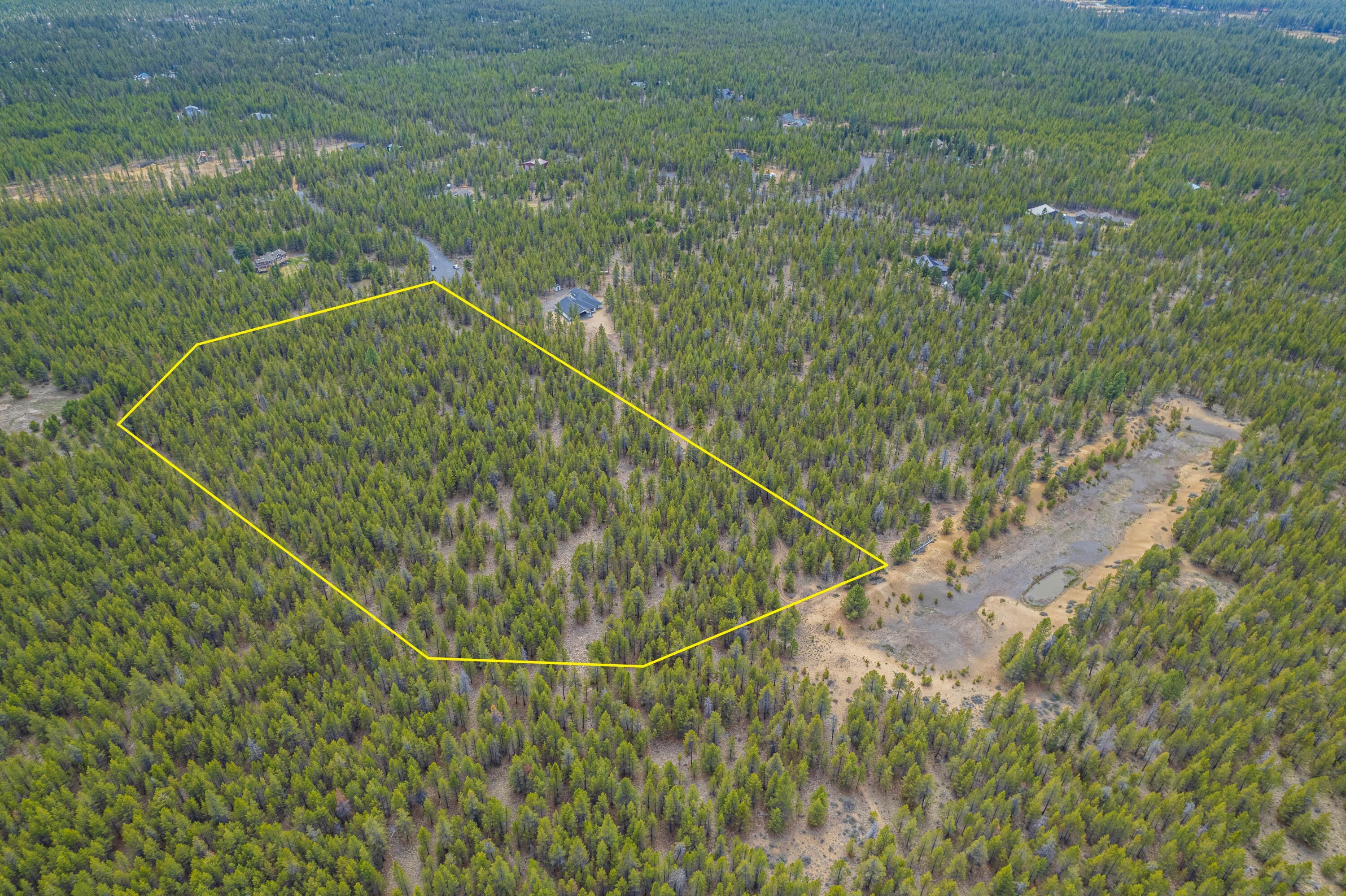 54970 Roundtree Lane Bend, OR 97707 - Photo 11 of 17 54970 Roundtree Ln-06 with border