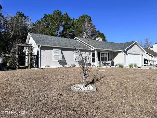 $279,500 | 114 Foxlair Drive, Hubert, NC 28539