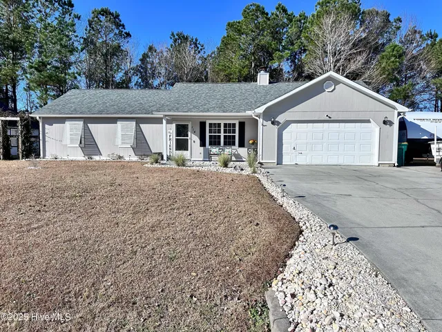 $279,500 | 114 Foxlair Drive, Hubert, NC 28539