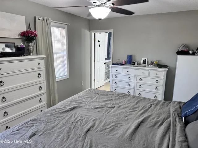 $279,500 | 114 Foxlair Drive, Hubert, NC 28539