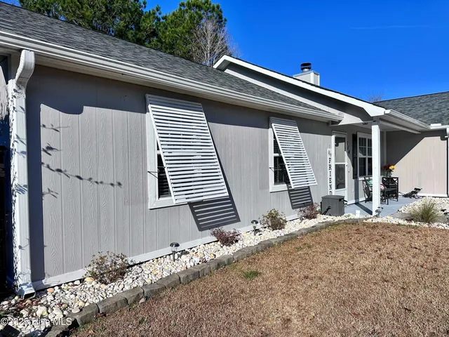 $279,500 | 114 Foxlair Drive, Hubert, NC 28539