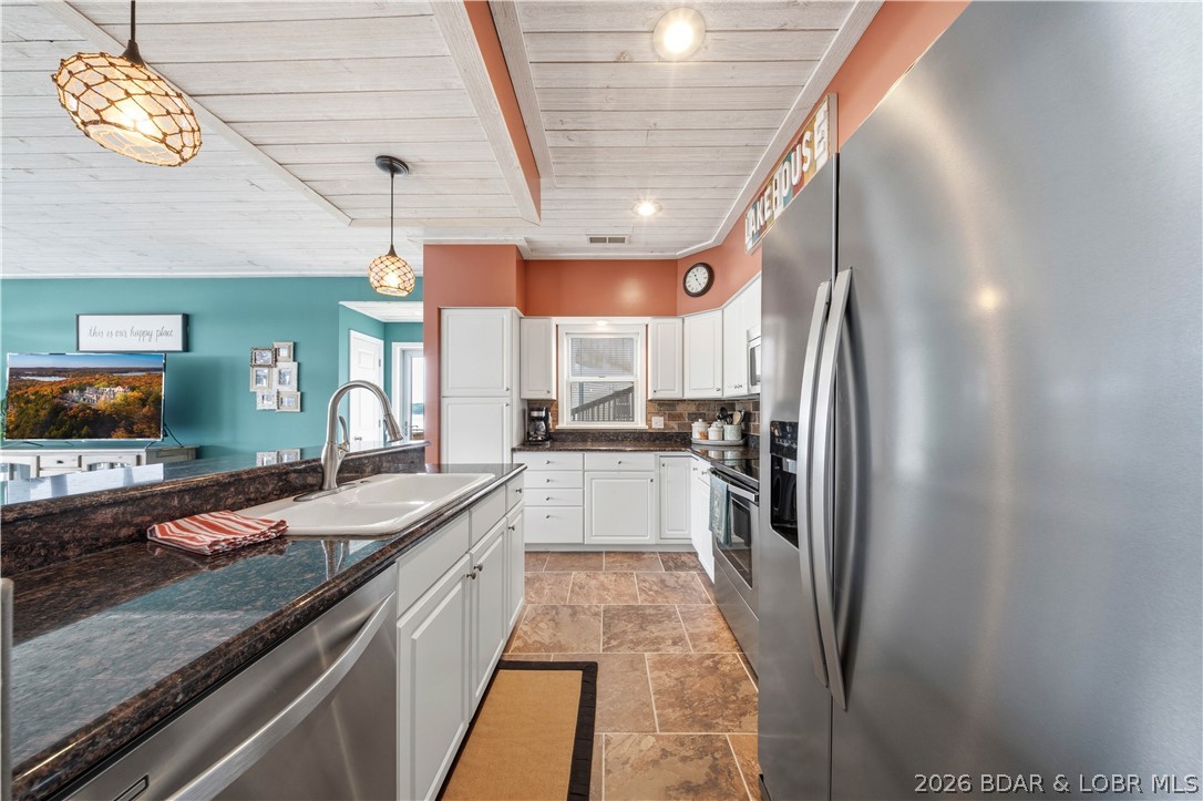 131 Evergreen Road, Unit 1B Sunrise Beach, MO 65079 - Photo 11 of 43
