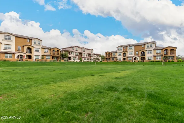 $460,000 | 1255 North Arizona Avenue, Unit 1248, Chandler, AZ 85225