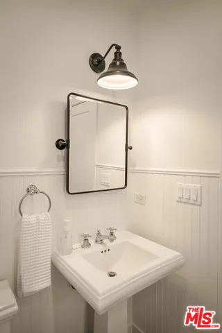 $1,998,000 | 3750 Boise Avenue, Los Angeles, CA 90066