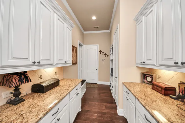 $863,000 | 17819 Country Cove Court, Cypress, TX 77433