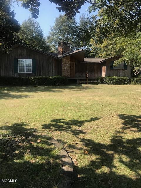 208 Ridgeview Drive Carriere, MS 39426 - Photo 9 of 22 IMG_5515