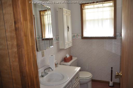 8375 North Frk Road Chapmanville, WV 25508 - Photo 14 of 15 Main Level Bathroom.