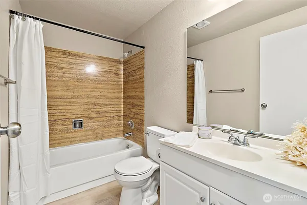 $329,000 | 31507 106th Place Southeast, Unit S105, Auburn, WA 98092