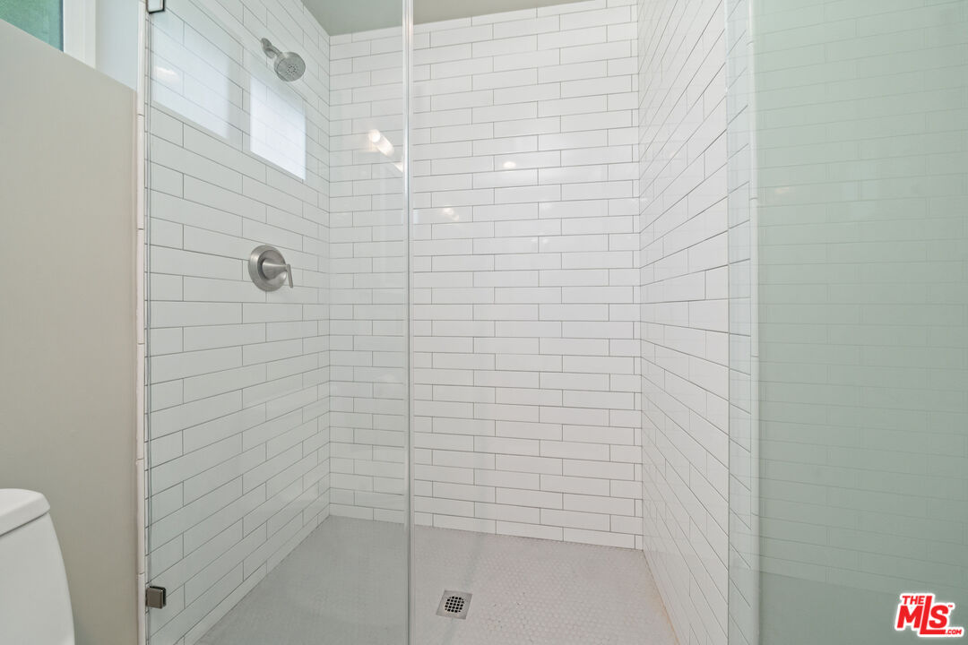 4136 McFarlane Avenue Burbank, CA 91505 - Photo 16 of 24 a bathroom with a shower