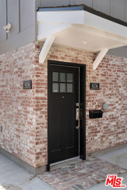 4136 McFarlane Avenue Burbank, CA 91505 - Photo 2 of 24 a view of front door