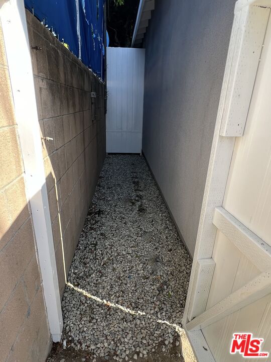 4136 McFarlane Avenue Burbank, CA 91505 - Photo 22 of 24 a view of a closet