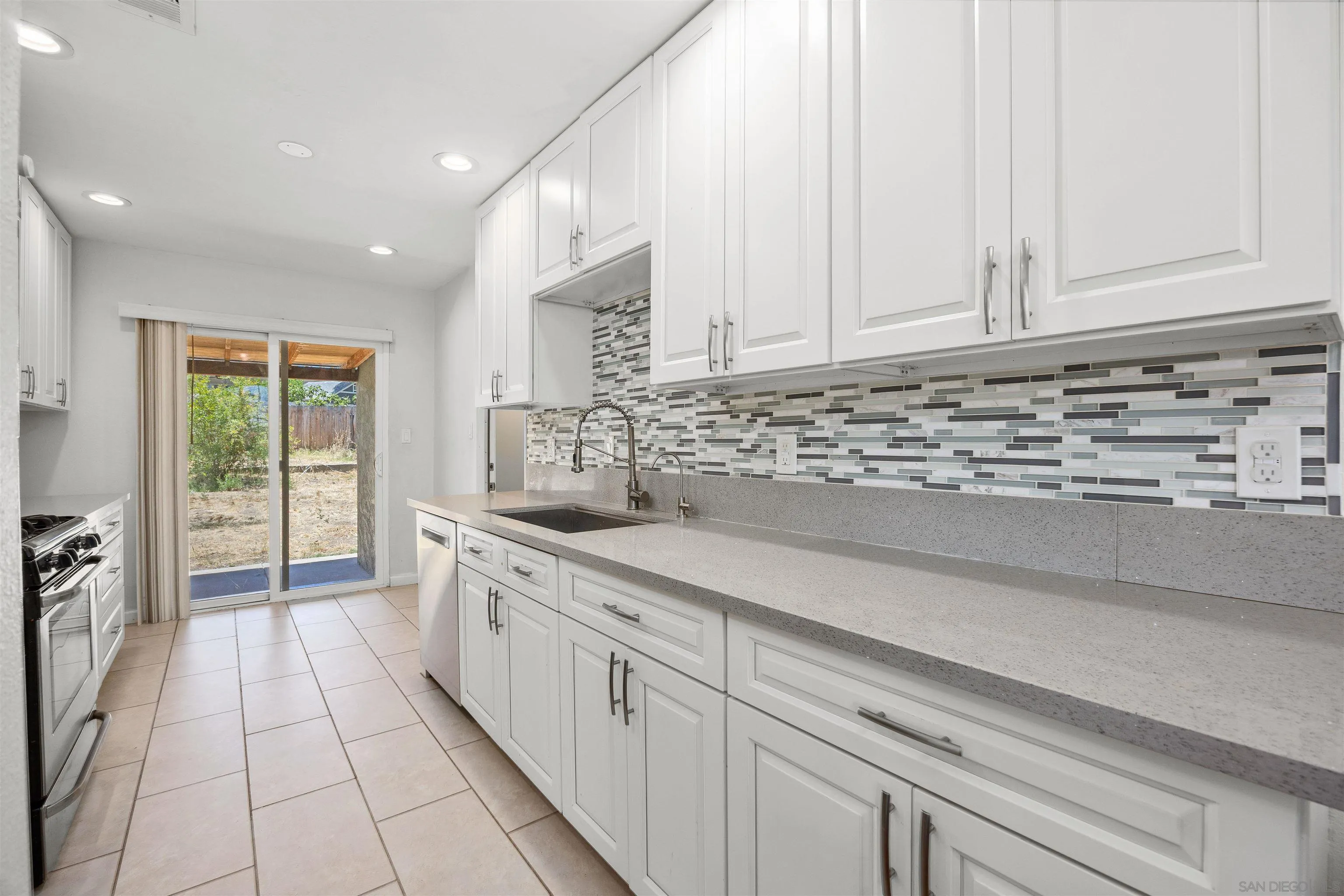 760 El Monte Road El Cajon, CA 92020 - Photo 12 of 28