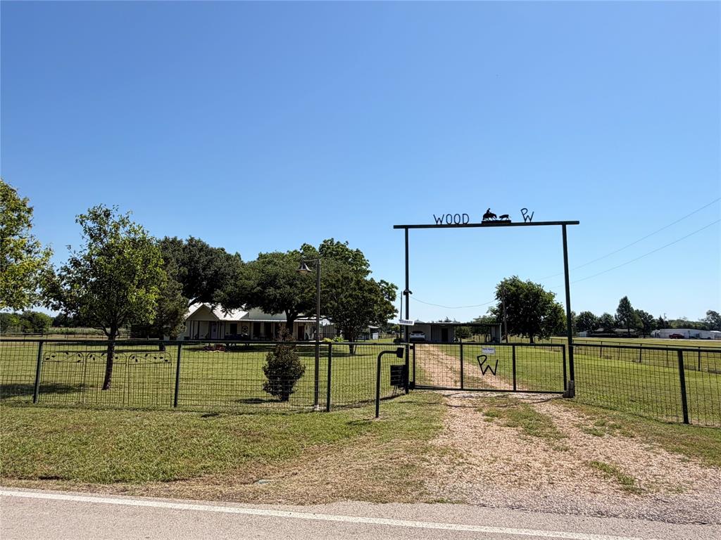 330 South Goode Road Wilmer, TX 75172 - Photo 2 of 38 a view of a yard