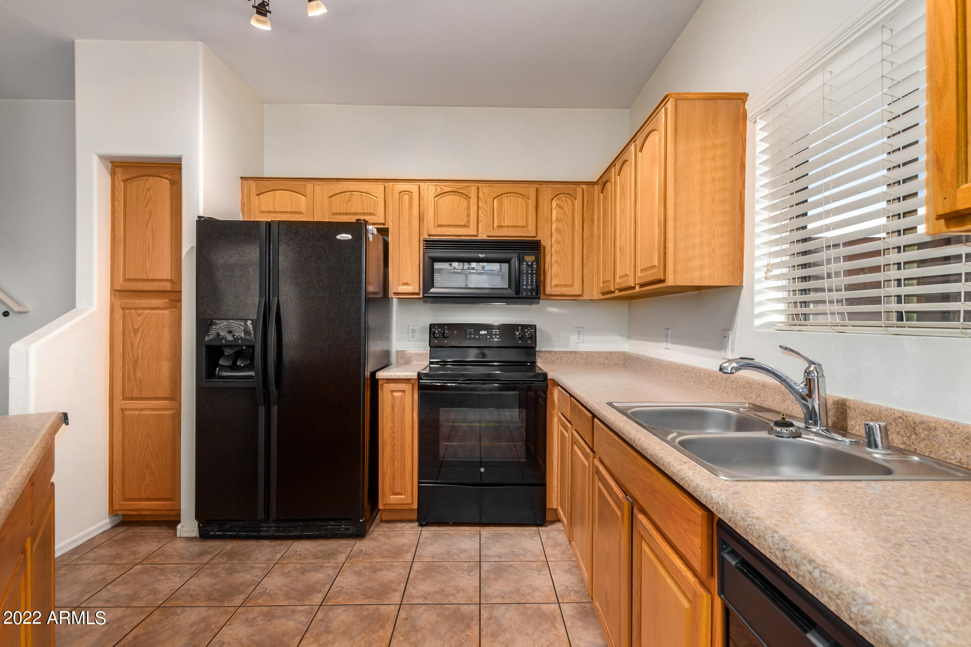 2024 South Baldwin, Unit 16 Mesa, AZ 85209 - Photo 11 of 34 10-Baldwin