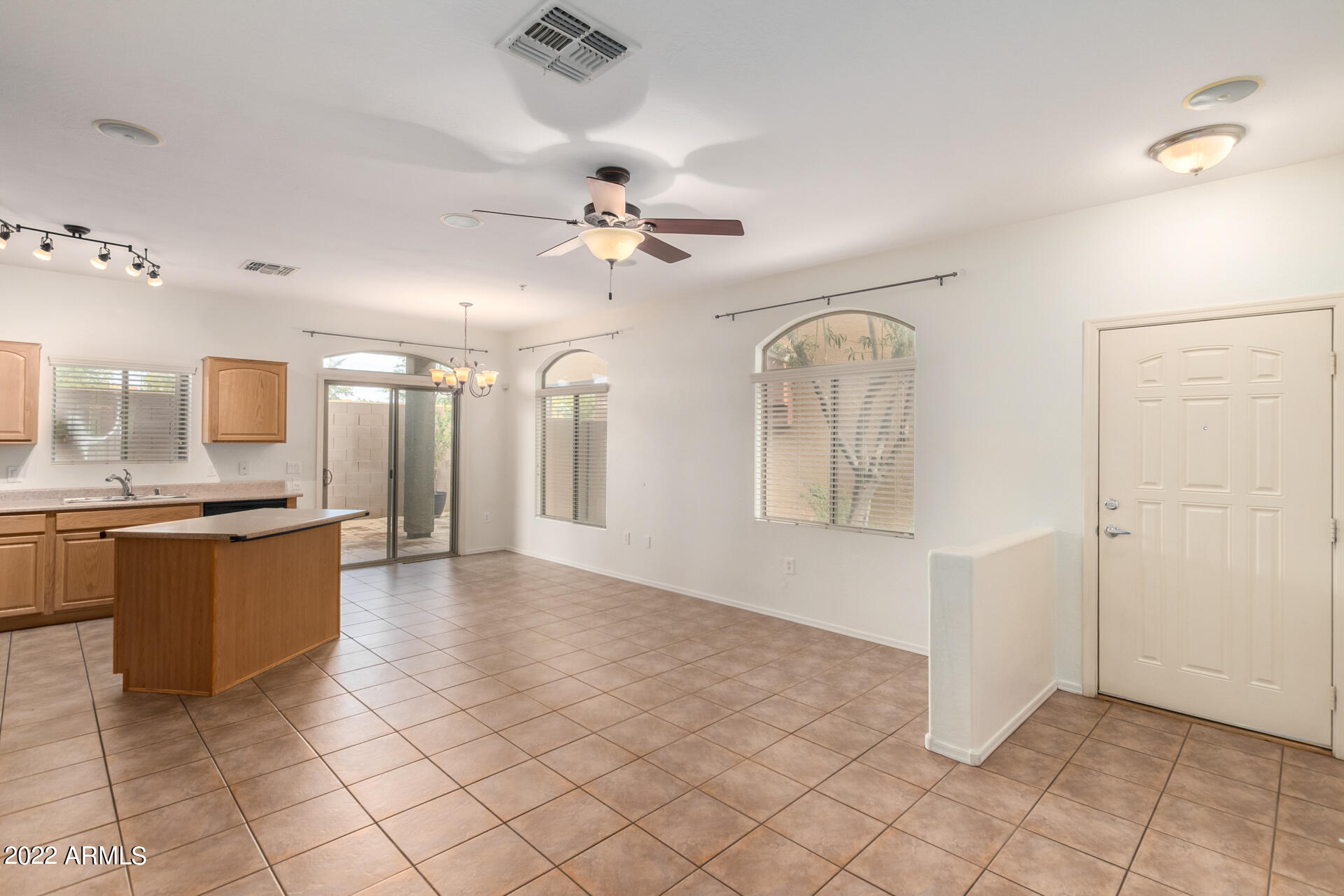 2024 South Baldwin, Unit 16 Mesa, AZ 85209 - Photo 6 of 34 05-Baldwin