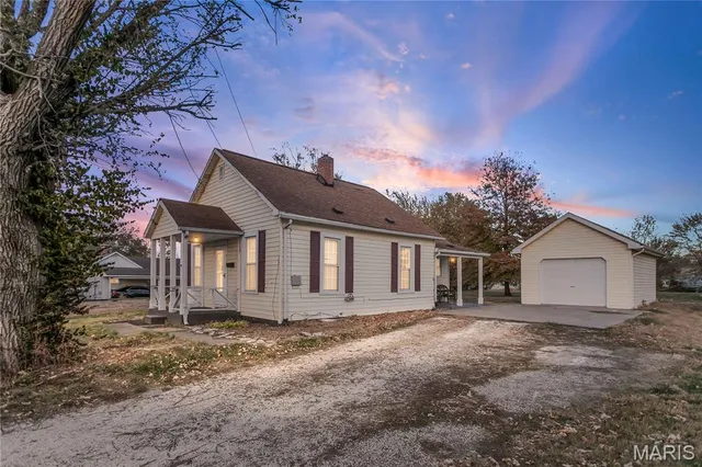 $80,000 | 713 Harrison Street, Jerseyville, IL 62052