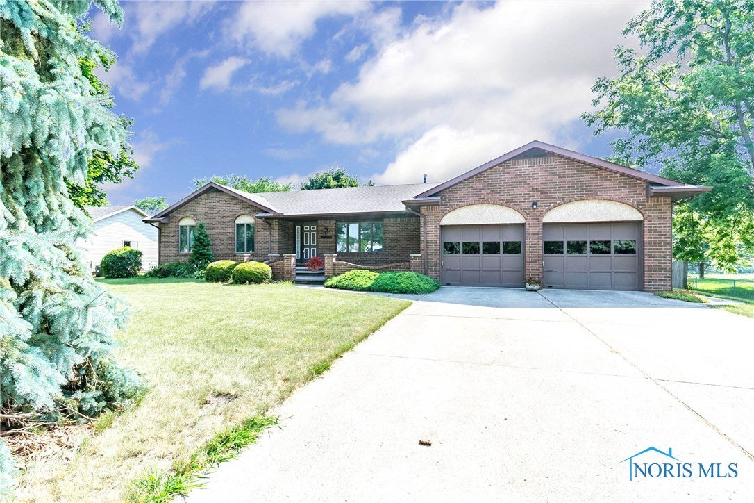 146 Taylor Road Oregon, OH 43616 - Photo 2 of 36 Gallery Image 2