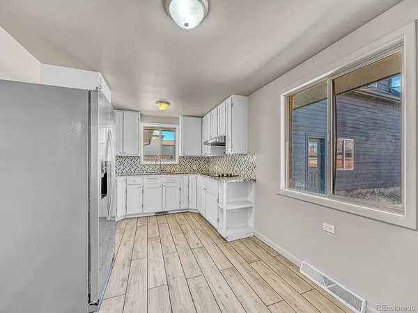 $3,100 | 10685 West 47th Avenue, Wheat Ridge, CO 80033