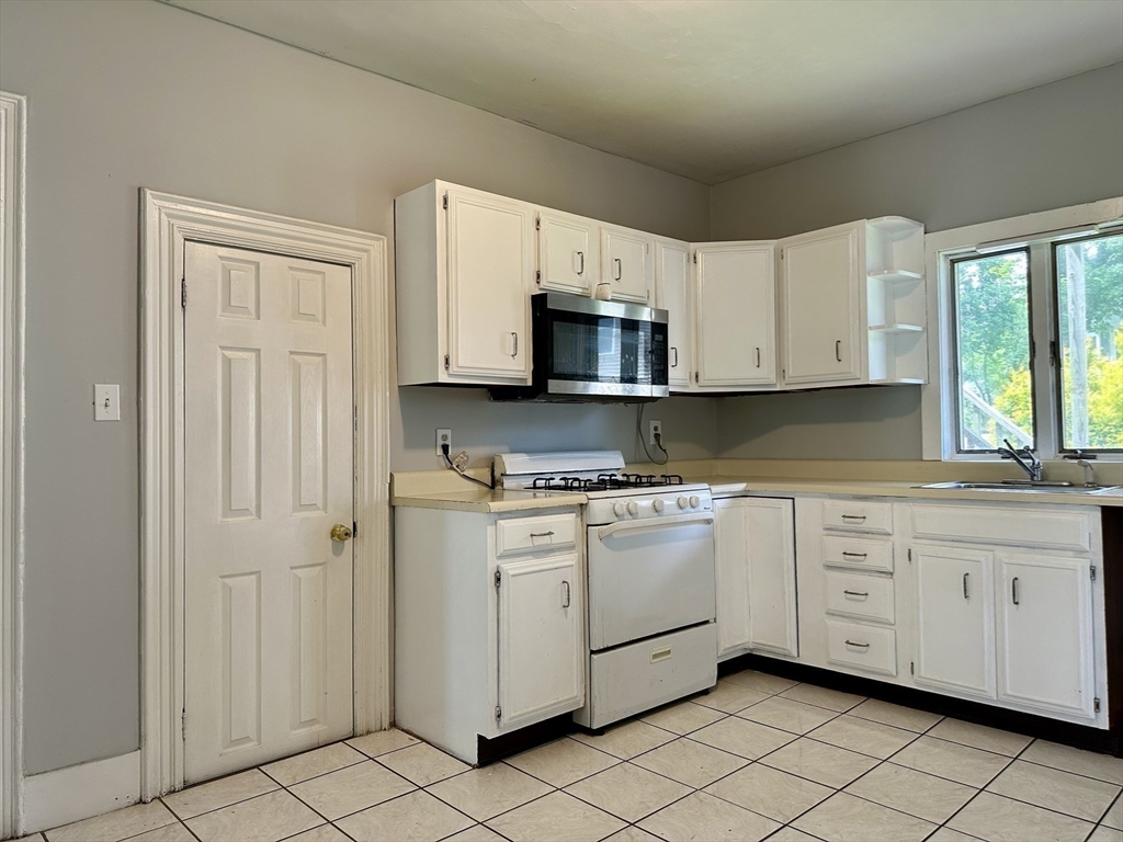 155 Dale Street Dedham, MA 02026 - Photo 16 of 37