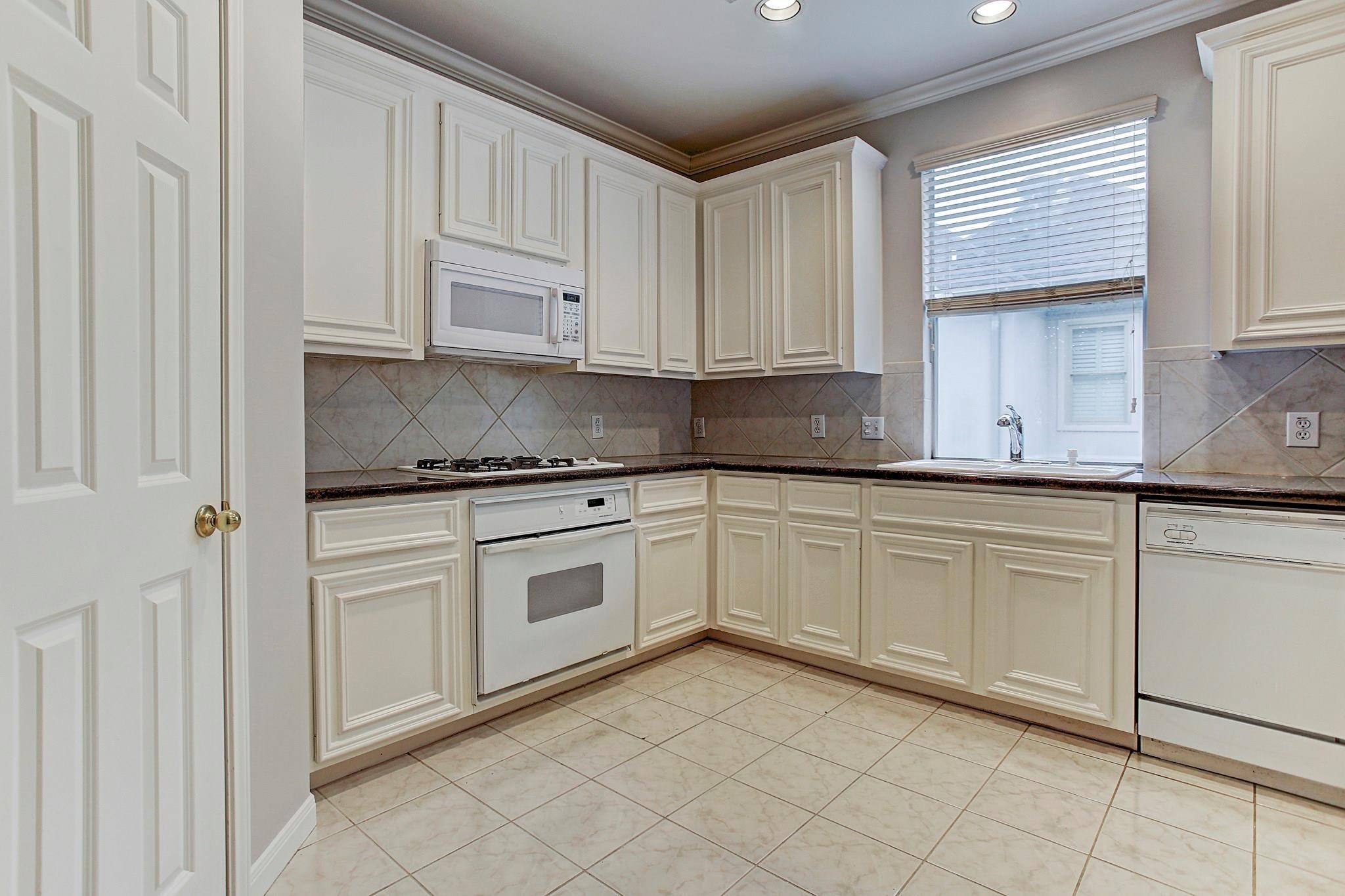 1413 West Webster Street Houston, TX 77019 - Photo 4 of 26