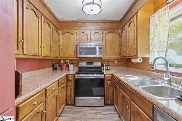 $310,000 | 140 Hiawatha Trail, Pickens, SC 29671