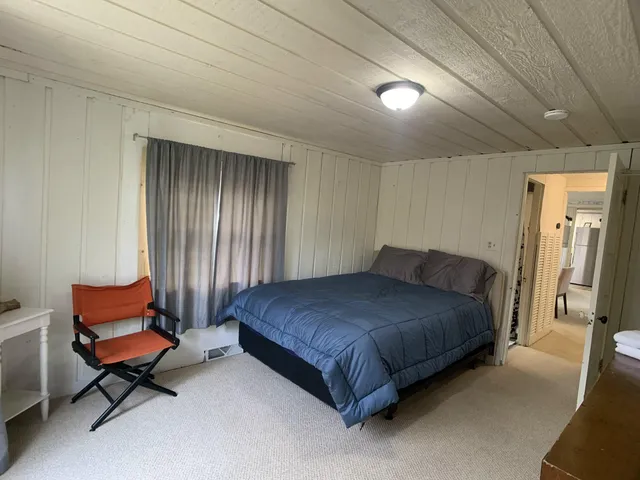 $1,500 | 5537 Lakeshore Avenue, Holland, MI 49424