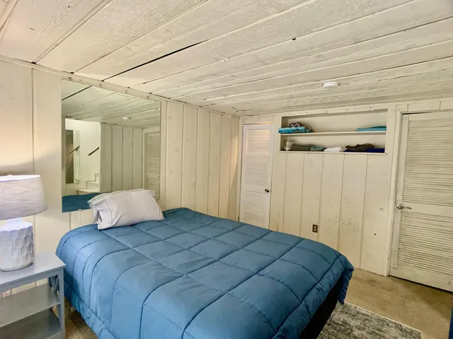 $1,500 | 5537 Lakeshore Avenue, Holland, MI 49424