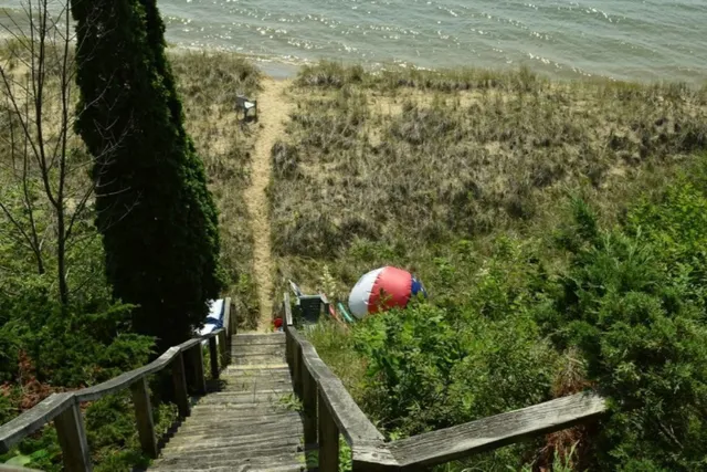 $1,500 | 5537 Lakeshore Avenue, Holland, MI 49424