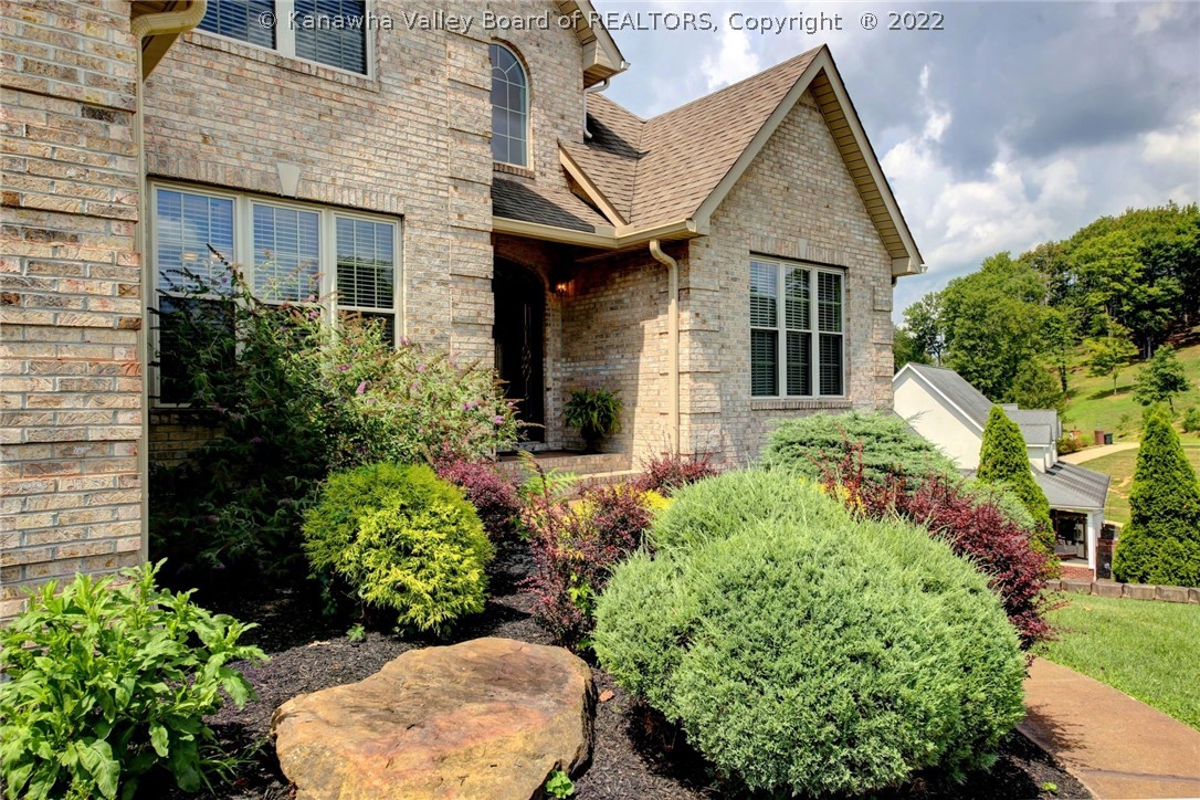 127 Newcomer Road South Charleston, WV 25309 - Photo 2 of 39 Gallery Image 2