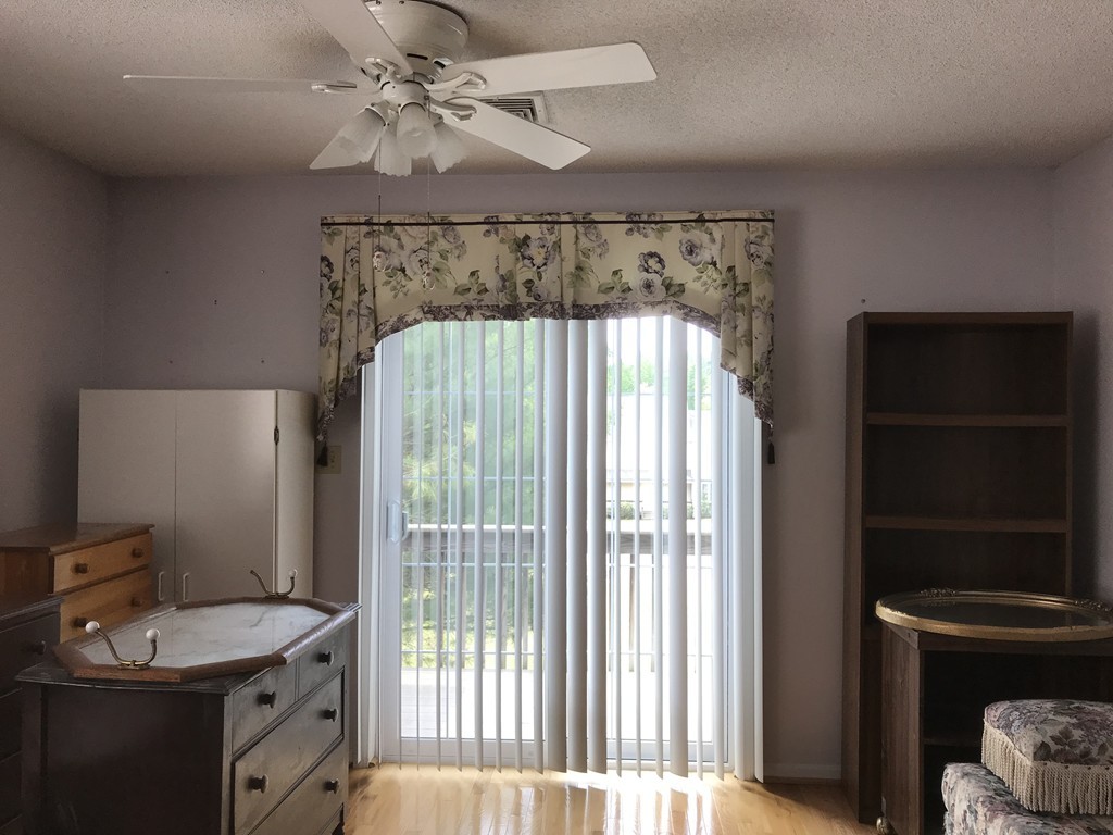 11 Castlegate Drive, Unit B Springfield, MA 01129 - Photo 5 of 28 Gallery Image 5