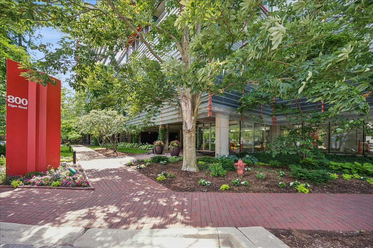 800 Elgin Road, Unit 812 Evanston, IL 60201 - Photo 2 of 17
