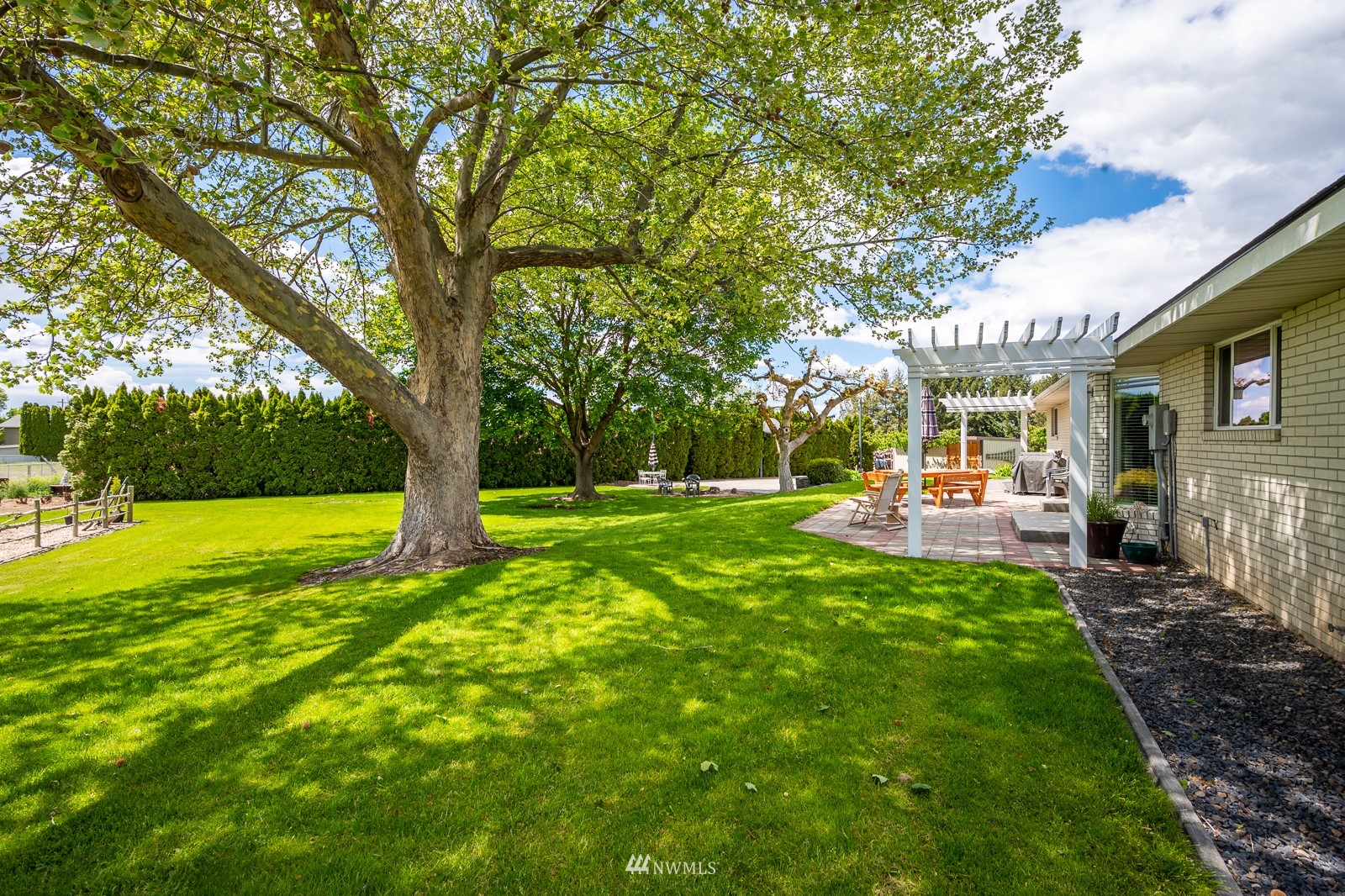 2272 Hamilton Road Northeast Moses Lake, WA 98837 - Photo 7 of 40 Gallery Image 7