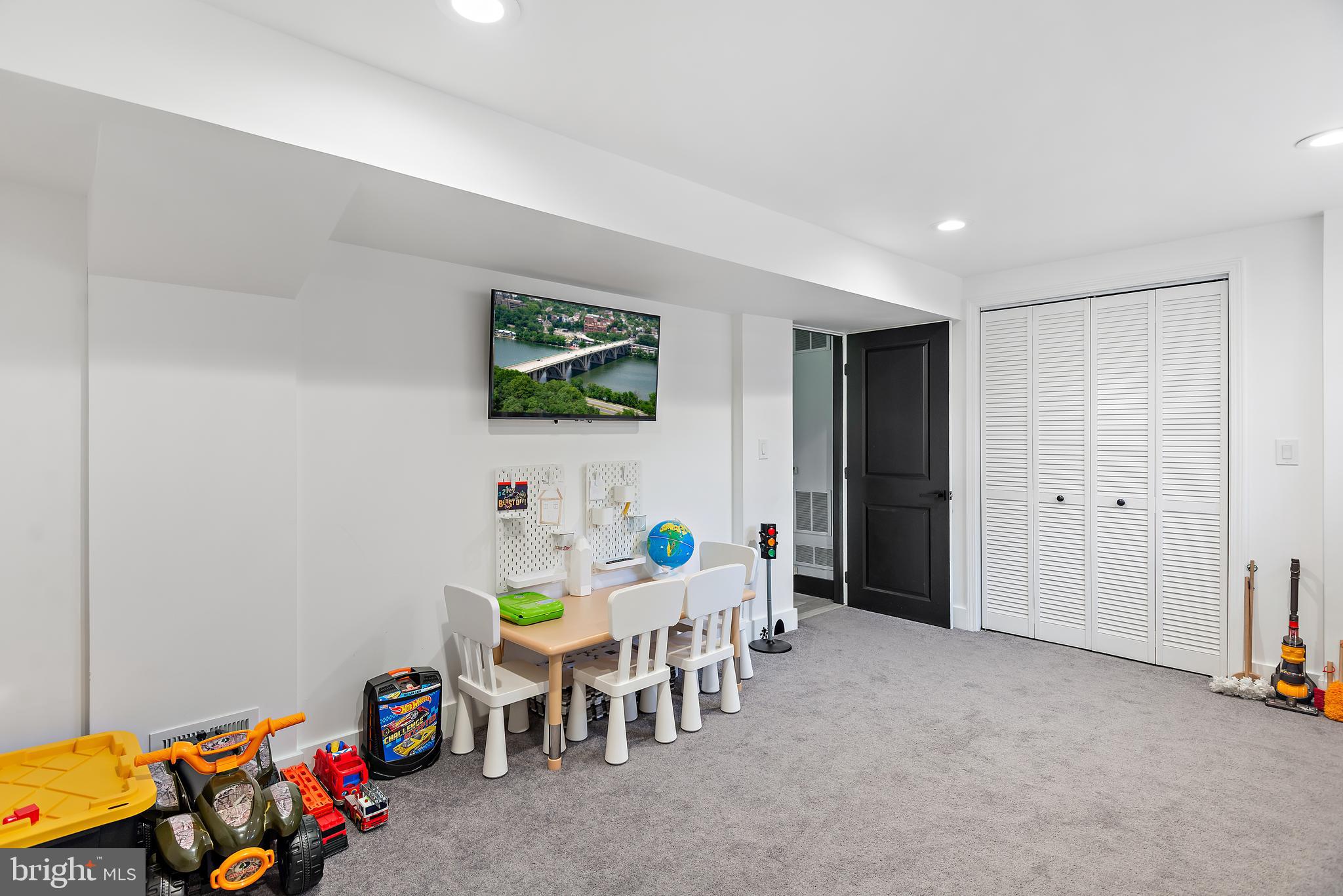 608 Winona Court Silver Spring, MD 20902 - Photo 45 of 48
