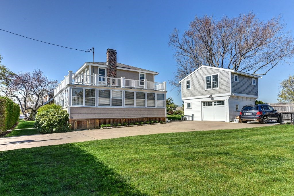 44 Narragansett Road Portsmouth, RI 02871 - Photo 1 of 36 Gallery Image 1
