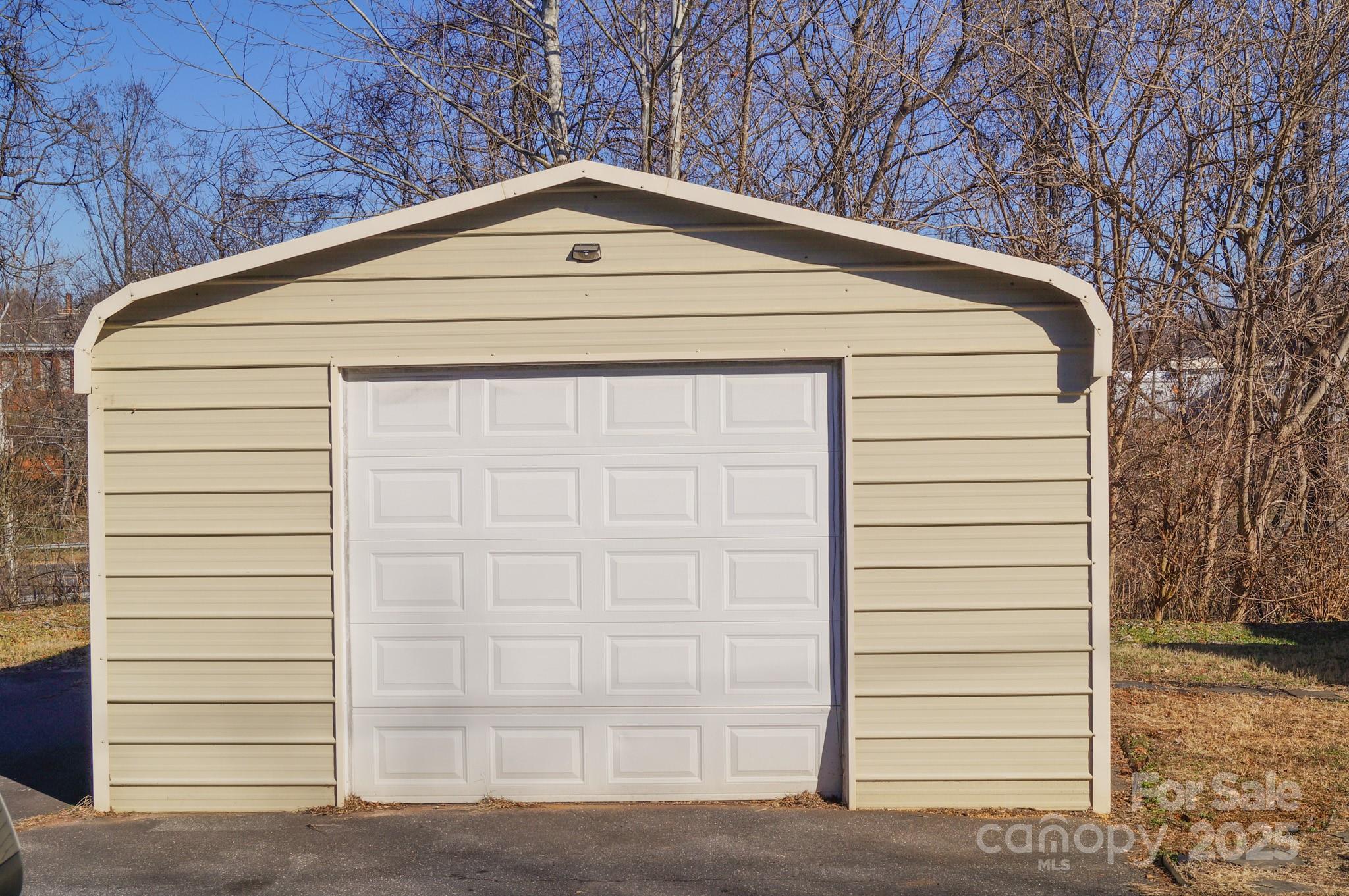 105 Lane Street Morganton, NC 28655 - Photo 6 of 19 a front view of a house