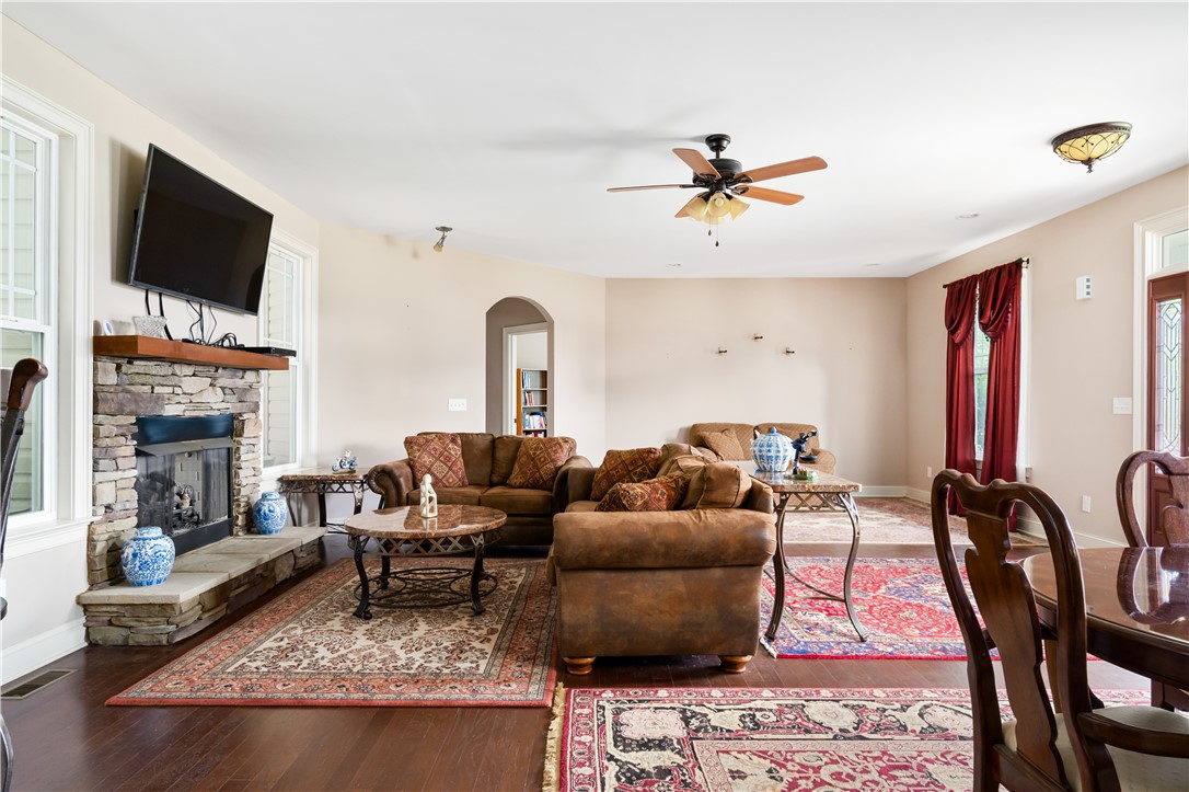 340 Stardust Lane Seneca, SC 29672 - Photo 10 of 28 Gallery Image 10