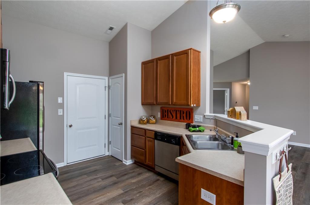 15902 Plains Road Noblesville, IN 46062 - Photo 6 of 26 Gallery Image 6