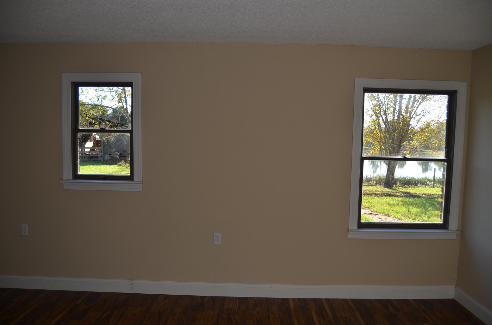 190 Meister Hills Road Deer Lodge, TN 37726 - Photo 21 of 40 an empty room with windows
