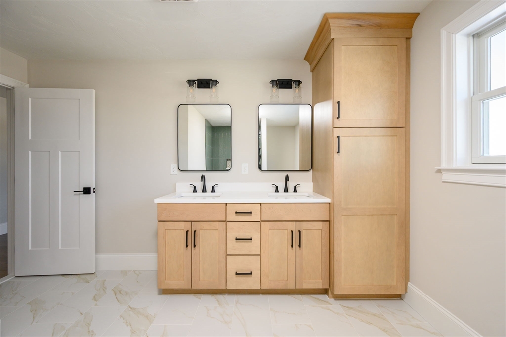 42 Metacomet Road, Unit 42 West Bridgewater, MA 02379 - Photo 31 of 34